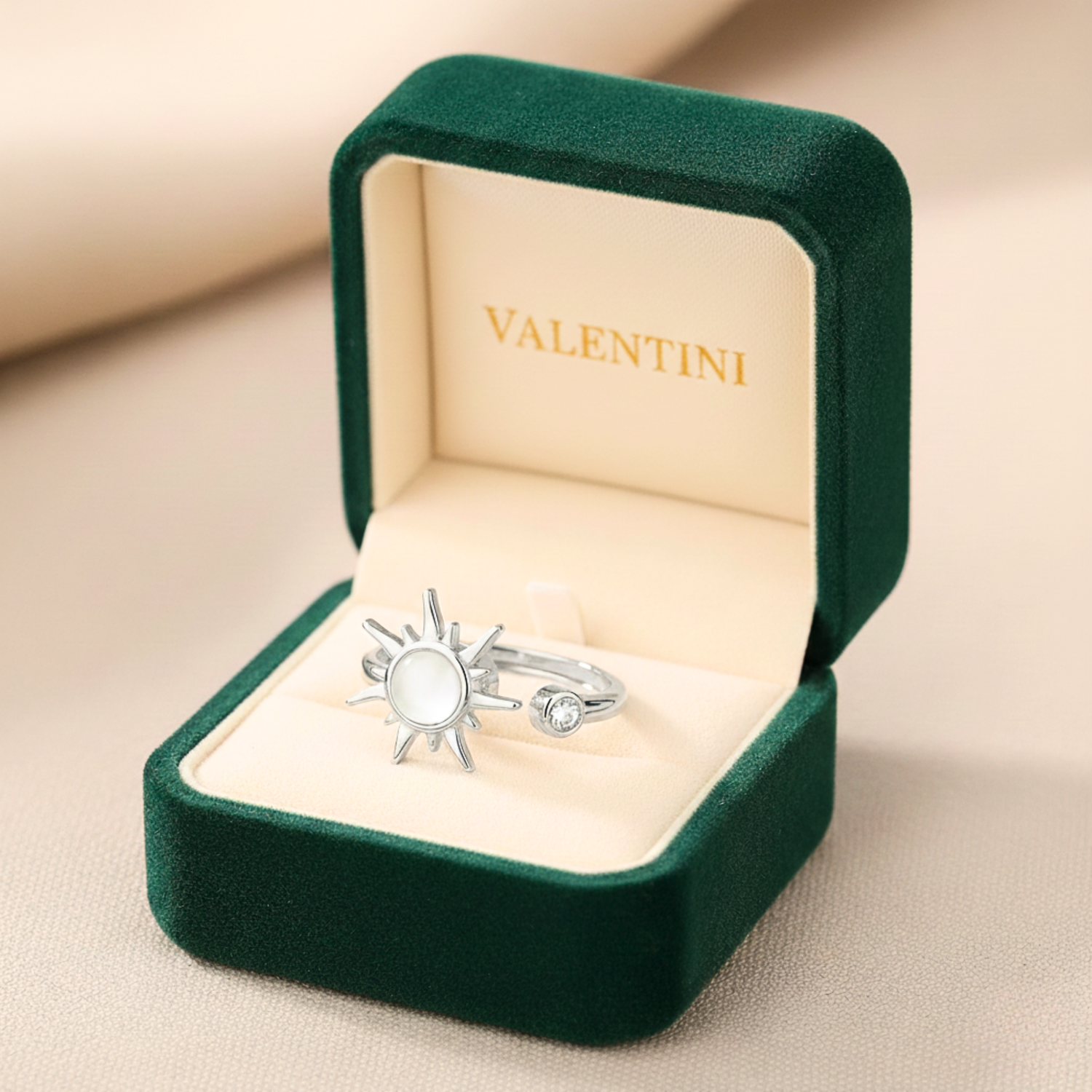 Anello di Luce - Opale dorée au cœur de l’Italie